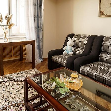 Золотой Квадрат 60 Кв2 Apartment Almatî Exterior foto